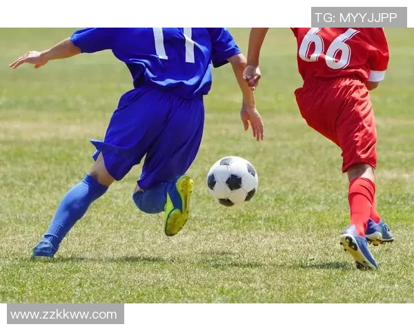 掌握足球熟练技巧提升球技的关键方法与训练建议